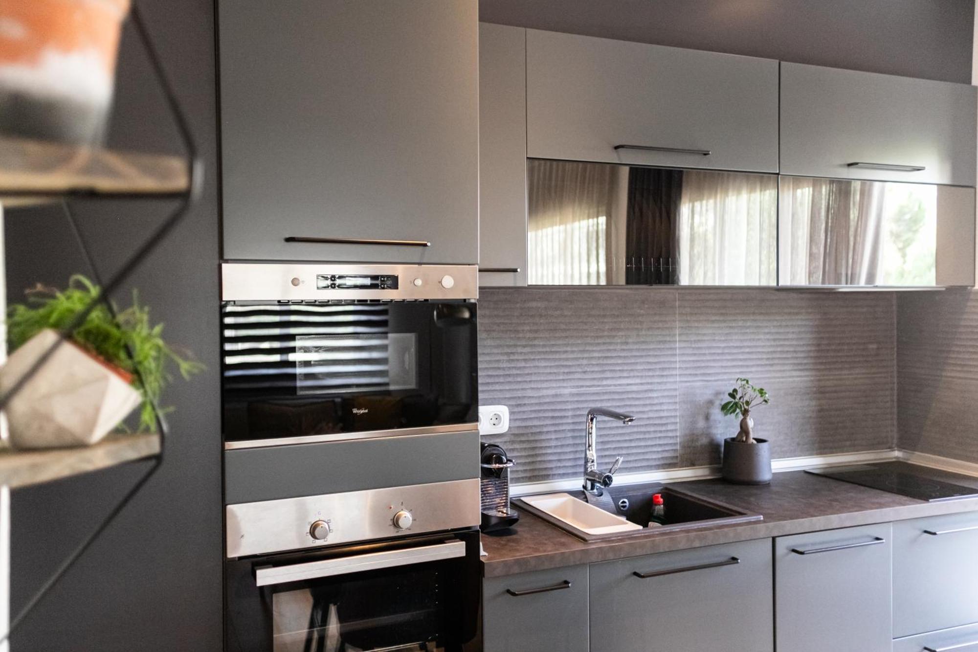 Aegli Central Luxury Apartment Александруполис Екстериор снимка